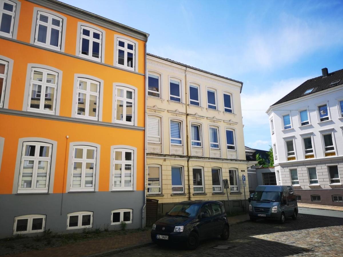 Madame Flens - Komfortable Wohnung Mit 3 Schlafzimmern Im 3 Og Flensborg Eksteriør billede